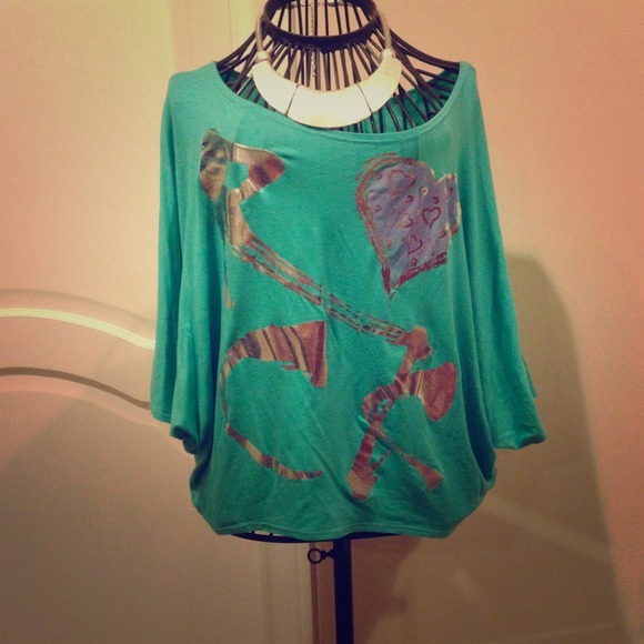 Cropped off the shoulder top - Picture 1 of 2