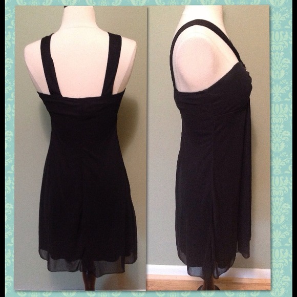 ❌SOLD❌Chiffon overlay little black dress - Picture 2 of 4