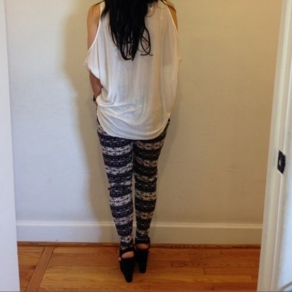 Best selling pants in Newest print RESERVED - Picture 4 of 4
