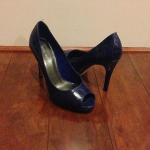 Peep toe blue heel