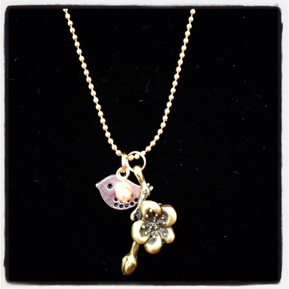 Buy 2 Get 3 FREE! Handmade "tweet" 🐤necklace - Picture 1 of 2