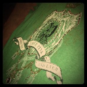 Beautiful VS Pink tee shirt