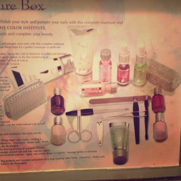 Manicure box !! 18 items!!🌸😆😋😁😍 amazing deal! - Picture 1 of 4