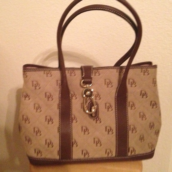 Dooney & Bourke Handbag