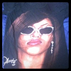 Aaliyah shirt from underground stations