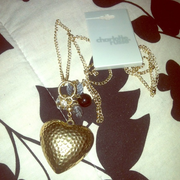 Gold glam heart necklace💖