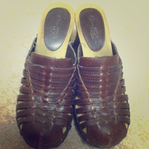 Brown Route 66 slip ons