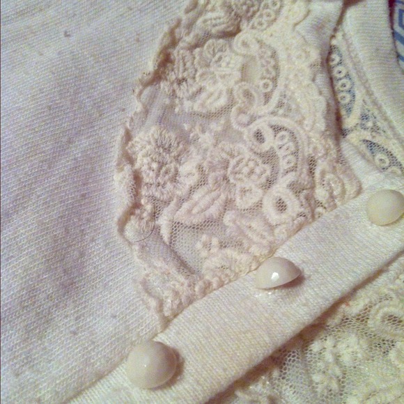 Lace crop cover up - Picture 1 of 2