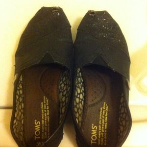 Black glitter toms 5.5