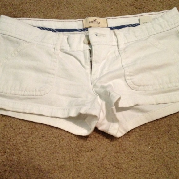White Hollister khaki shorts