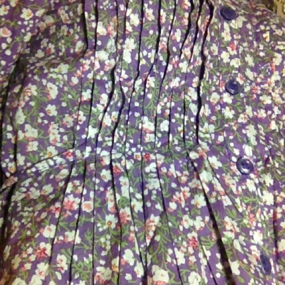 Floral button down - Picture 2 of 2