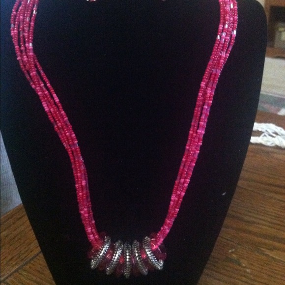 Pink Neckless w/ matching bead earrings - Picture 1 of 2