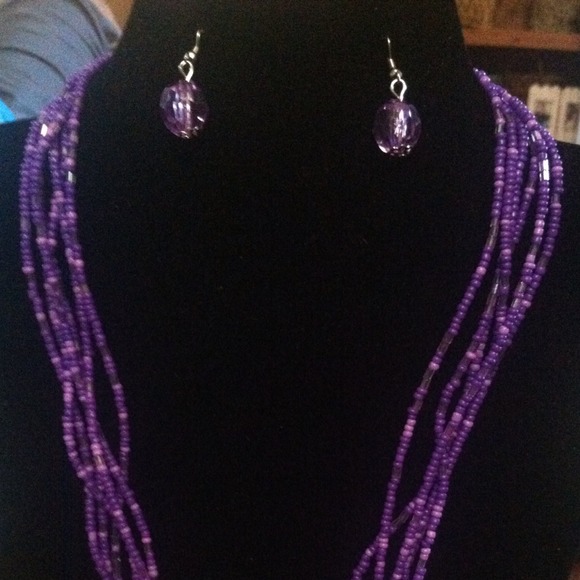 Earring/ neckless set - Picture 2 of 2