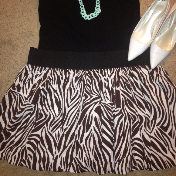 //SOLD//ZEBRA STRIPE BUBBLE SKIRT.