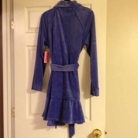 *Sold in bundle* NWT Juicy Couture periwinkle robe - Picture 4 of 4