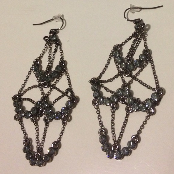 Cookie lee genuine crystal earrings