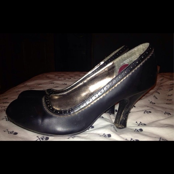 Black dressy heels