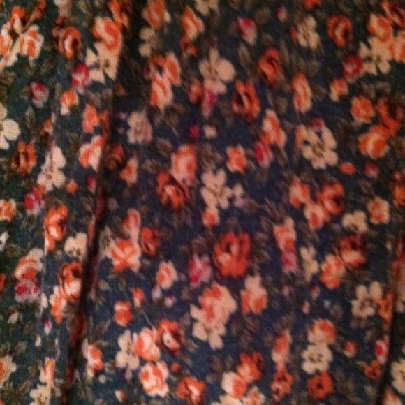 Floral forever 21 tank - Picture 2 of 2