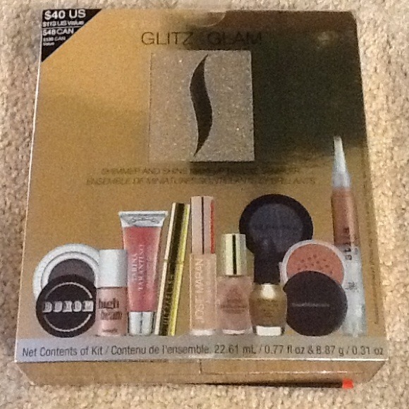 Sephora Glitz & Glam Makeup Set (lowest price)