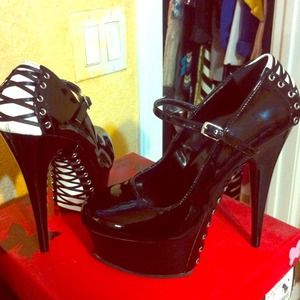 Black & White Pat/BLK