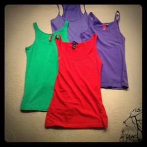 4 Tanks for cheap 😘 All worn 1x 😊 ❤Red=XS