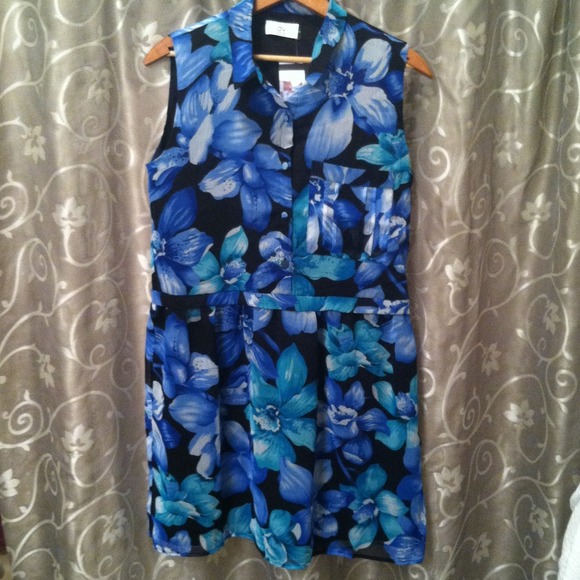 REDUCED🎉💢 NWT dolce vita Hawaiian dress - Picture 2 of 3