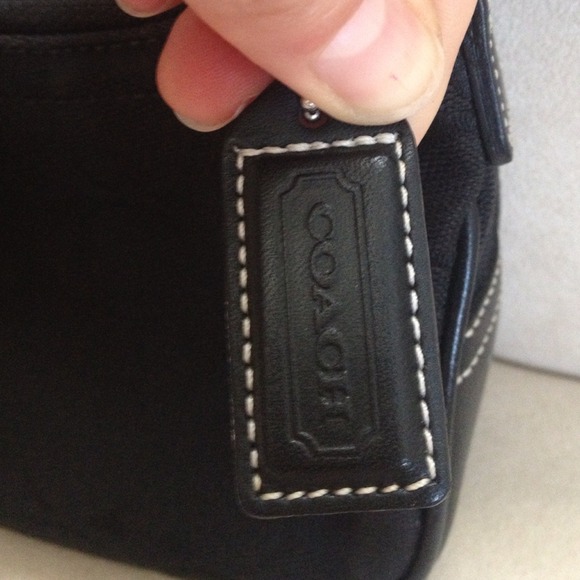 ❌Sold❌Authentic Coach purse.  Great condition! - Picture 2 of 4