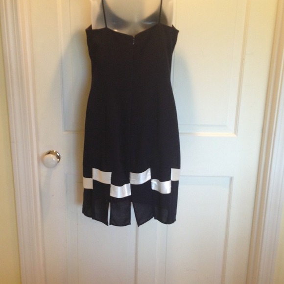 Nicole Miller Navy cocktail dress