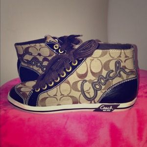 Coach sneakers💯 authentic✅✅REDUCED✅✅