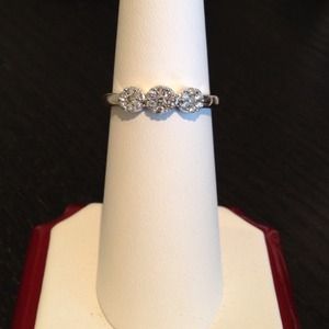 14 kt diamond engagement ring