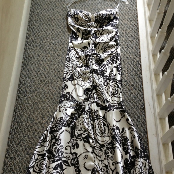 Xscape by Joanna Chen Dress