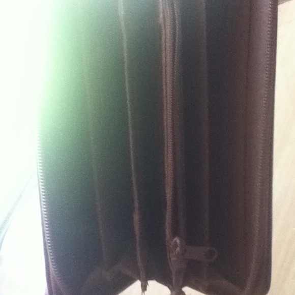 Rosetti Wallet - Picture 3 of 4