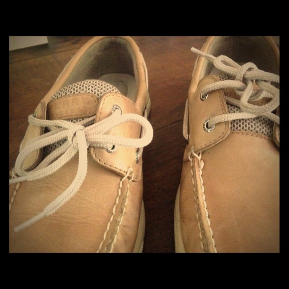 Women's Top-sider tan Sperries