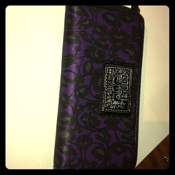 Cheetah purple Coach wallet F48108