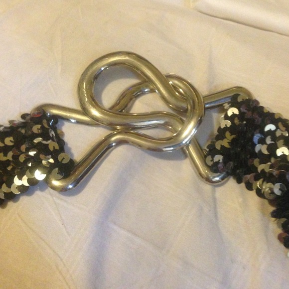 Silver & Black sequin metal interlocking belt - Picture 2 of 4
