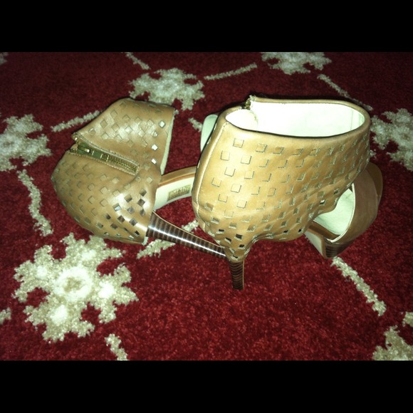 SOLD!! - Picture 3 of 3