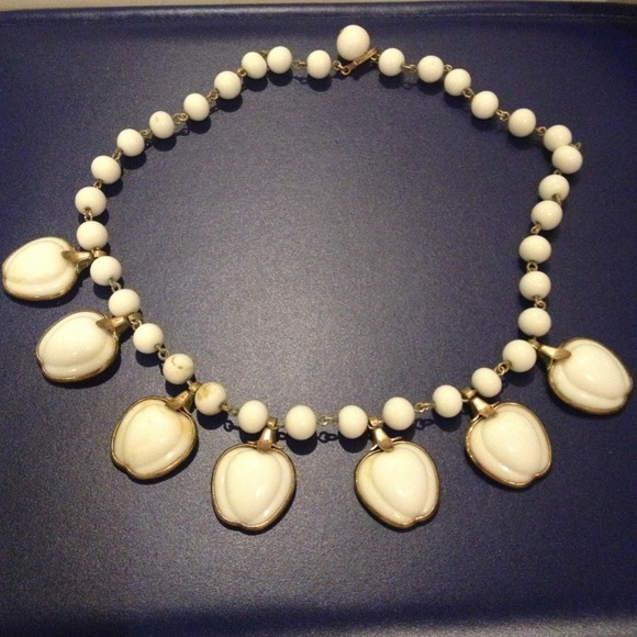 Vintage Necklace SOLD IN BUNDLE
