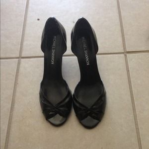 Black heels 8M