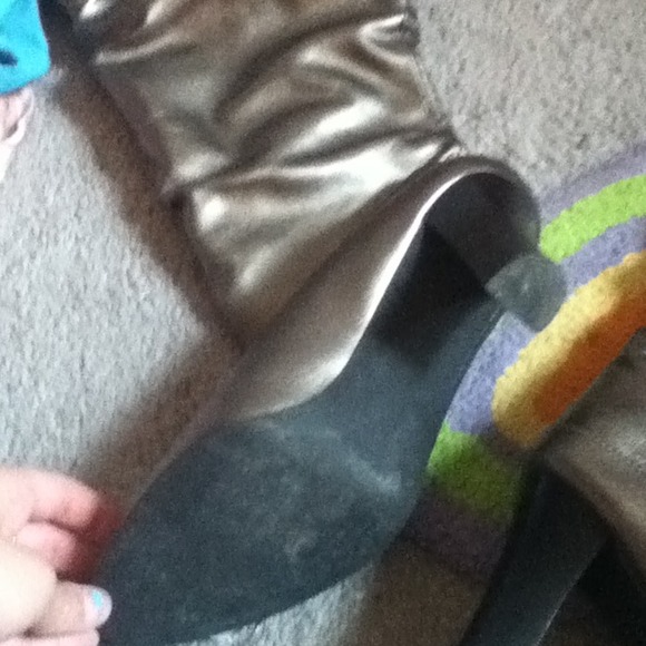 Metallic boots - Picture 3 of 4