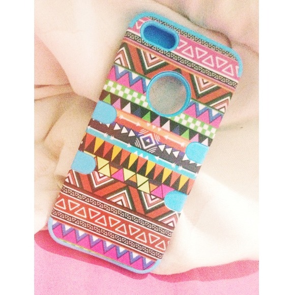 Blue Aztec iPhone 5 Case. 👑