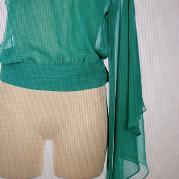 Top. Sold - Picture 2 of 2