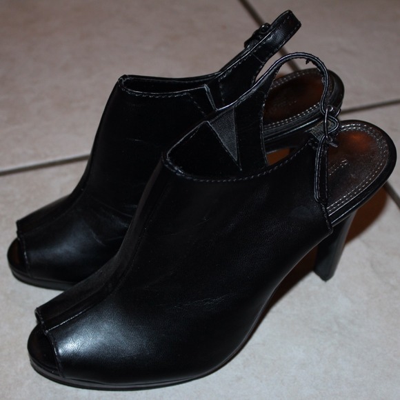 [price reduced] Simply Vera Wang Open Toe Heel