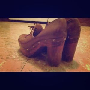 Brown high heels shoes platform