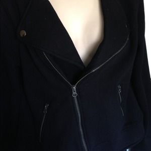 ❌SOLD - Black Zip Up Jacket
