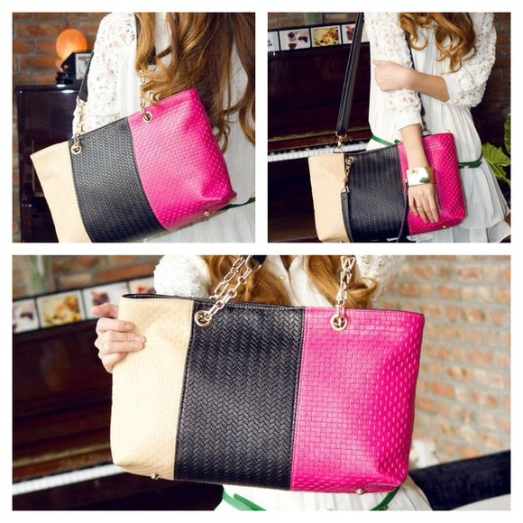 📛SOLD📛Very cute color block bag