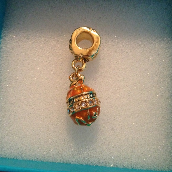 Jewelry - Charm