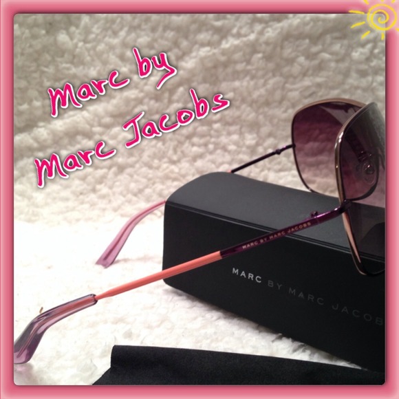 ⬇REDUCED Marc by Marc Jacobs Sunglasses 😎 - Picture 3 of 3