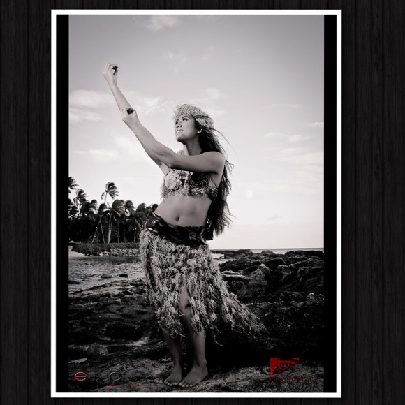 Other - Exclusive Hawaiian Hula Dancer Photo