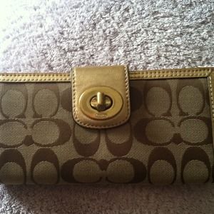 🎀Authentic coach wallet🎀