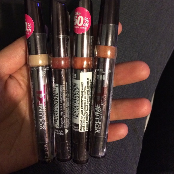 Other - Maybelline lip plumper today n tomorrow only sale
